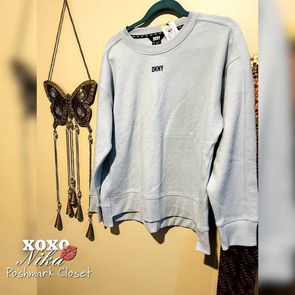 DKNY Sweatshirt Women’s Size Medium - Picture 1 of 3